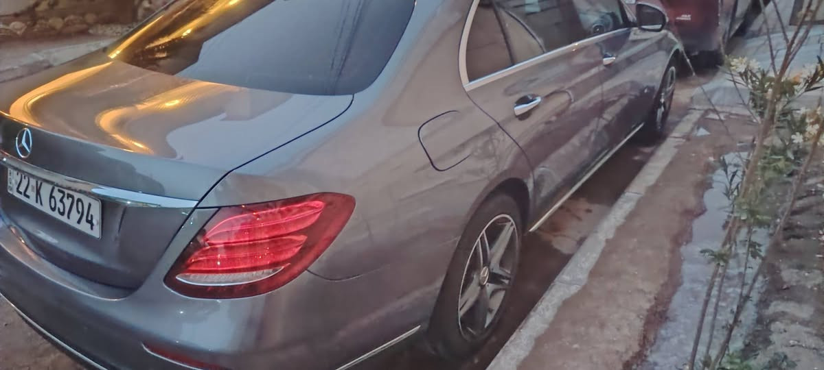 موديل 17 حجم E300
السعر ٢١٥ فول مواصفات

***********
