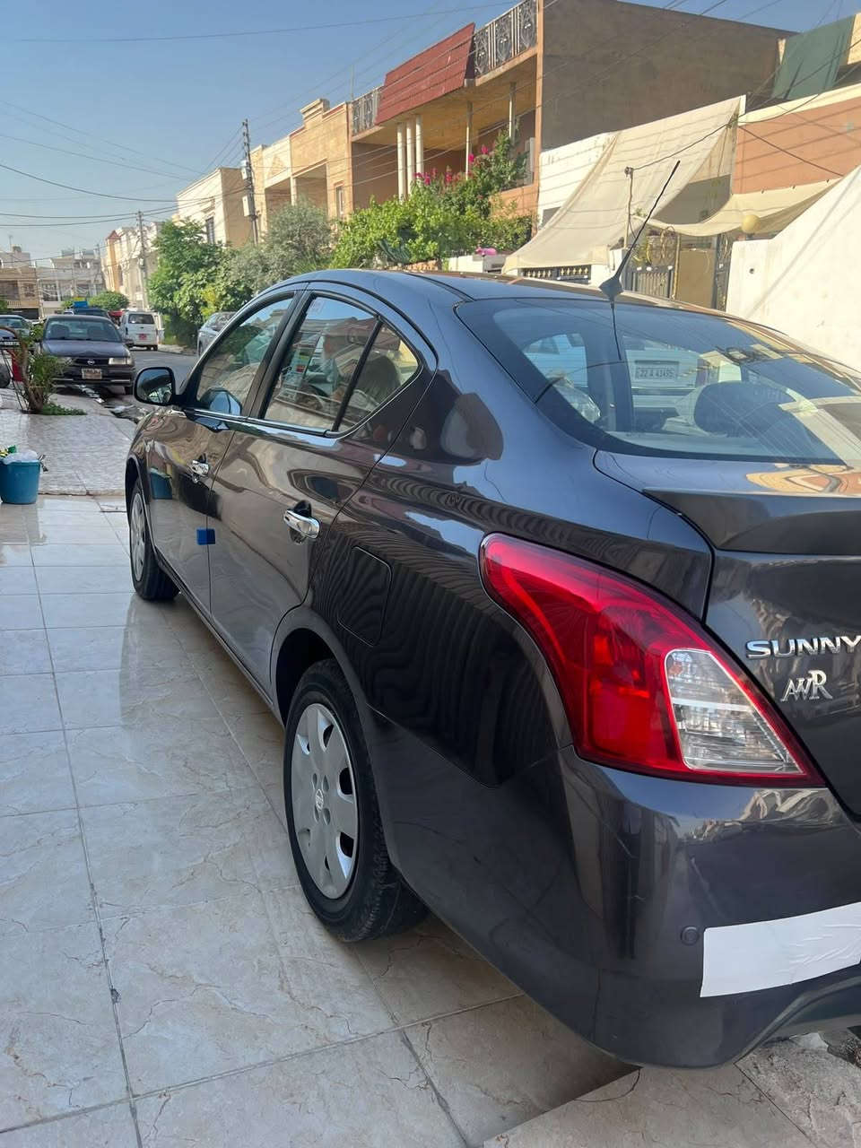 نیسان سنی 2022
اتوماتیك
دەبل گێچ.یەدەنیکل ،شاشە و کامیرا بلادی
70هەزار ڕۆیشتووە
سەیارەکە سبوغی نیە 
تەنها یەك تەعدیلی بچوکی هەیە
سەنەوی و هەززەی نوێیە
سعر / 106 ورقە
شوێن / هەولێر
*********** واتساب
*********** واتساب أربيل, العراق
