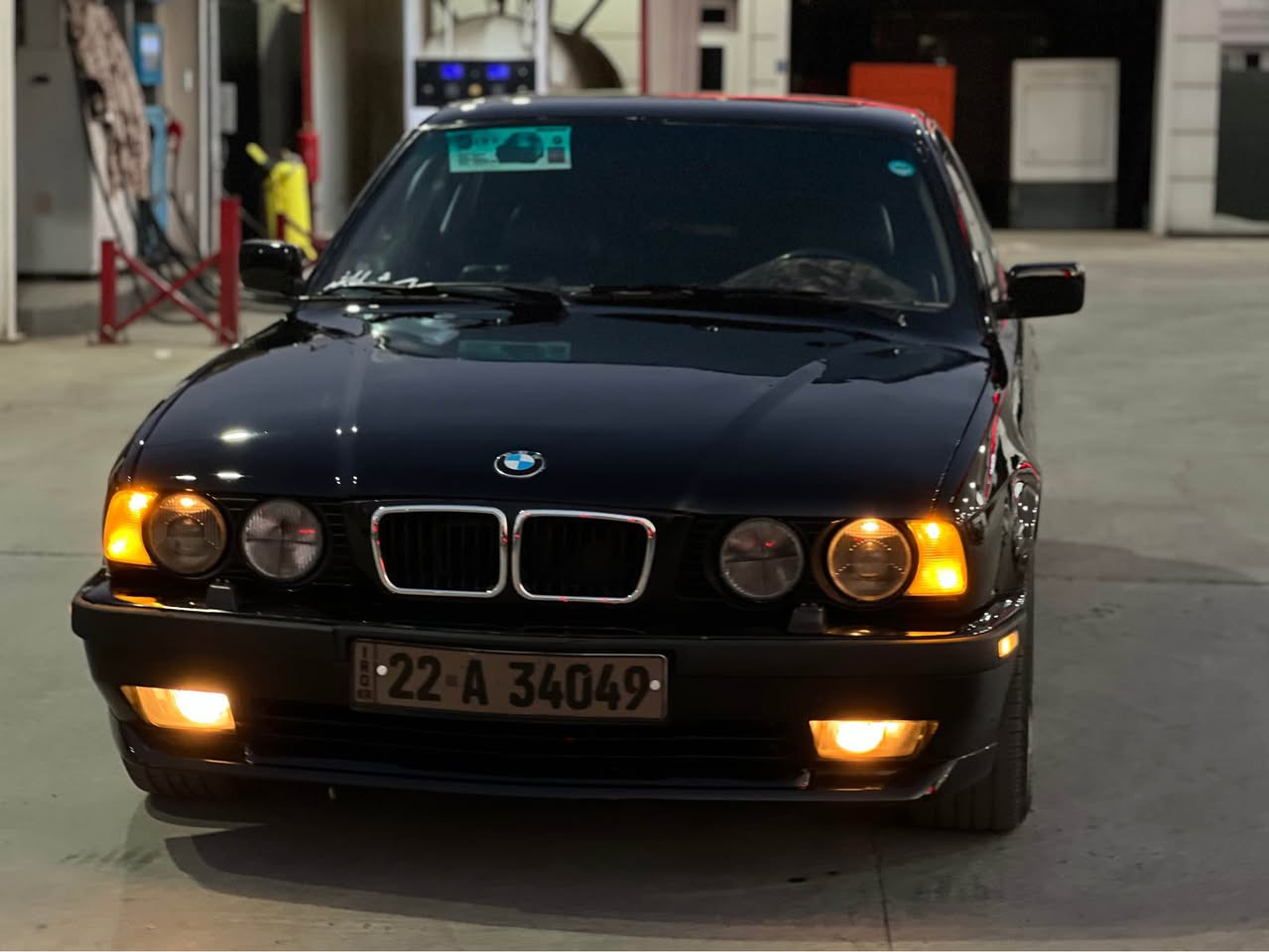 BMW  E34 
مؤديل ١٩٩١ سه ياره كه فول فول مواسه فاته ته نيا گير عاديه بى ليدران ته نيا حام كراوته وه بؤ جوانى سه يارەکە بە ناوی خۆمانە و ٢ سالا لای خۆمانە هەمووشتیکی بە شەرت تەبریت گیر مەکینە پیشو پشت کاملی بە شرت سیرڤس حاممان بۆی کردوە سەیارەکە دەبلو پیشو دواوە ی کاملیمان گۆریوە کلاجو هەموو شتیکی نویەو بە شەرت مواسەفاتی سلایت دەبل ئیرباک دەبل جەکمەجە سوکان سەقەر جام کارەبایی دەعامیە کانی پیشو پشت M گزۆزو سالۆنسایی 540i لە سەرە کامل مواسەفات لایت بیلادی نرخەکە شی ٦٤ وەرەقەو مەحمەلایەکی برایانە تکایە گەر موشتەری نیت بیزارمان مەکە لەگەل ریزم. رقم تەلەفۆن *********** أربيل, العراق
