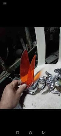 للبيع اغراض كلاسك للسيارات القديمه ٠٧٩٠٦٢٢٥٦٥٧