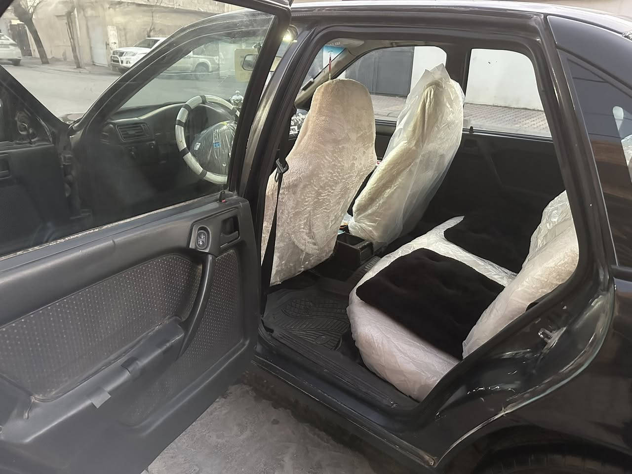 ئۆپڵ ڤیکترا 1995 فول بەس سڵاید نیە مەکینە 20 گێڕ تۆماتیک 
سەنەوی تازەیە تا 2030
4 جام کارەبا تەبرید ساردو گەرم ئاوێنە کارەبا گێڕو مەکینە مەزبوت چوار تایەو ویلی لۆکی لەژێرایە بێ تەقەو ڕەقە کامل بۆیاخە بۆ جوانی دەعمی قورسی نیە لە سلێمانیم 0773 804 0808 
اوبل فيكترا موديل 1995 فول بس بدون سلاي روف
مكينة 20 كير توماتيك
سنوی جدید 2030
4 جامات كهربا مري كهربا
تايرات جديدة كير مكينة شرط حدادية جديد  عام لجمالية مال جناي
مكاني سليمانية
***********
