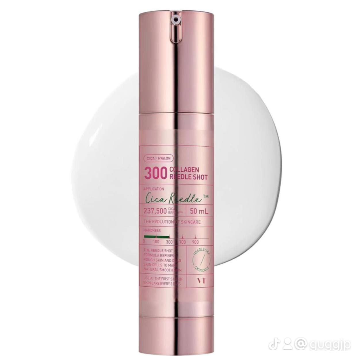 ✨سيروم في تي كوزمتيكس كولاجين ريدل شوت 300 (VT Cosmetics Collagen Reedle Shot 300) منتج للعناية بالبشرة مصمم لتعزيز امتصاص المكونات النشطة وتحسين مرونة البشرة. يستخدم تقنية الإبر الدقيقة (microneedles) للمساعدة في اختراق المكونات بعمق أكبر في الجلد.
✅ والفوائد الرئيسية:-
✔️ يحتوي السيروم على "Cica Reedle"، وهي إبر دقيقة مشتقة من السيليكا، تخلق قنوات دقيقة مؤقتة في الجلد لتعزيز تغلغل المكونات النشطة، مثل الكولاجين، بشكل فعال.
✔️ تساعد المكونات الرئيسية مثل الكولاجين منخفض الوزن الجزيئي (500 دالتون) ومستخلص بروتين الحليب وفيتامين E على شد البشرة المترهلة وتحسين مرونتها، مما يمنحها مظهرًا أكثر امتلاءً وحيوية.
✔️ يعمل على تنعيم سطح البشرة وتقليل ظهور الخطوط الدقيقة والتجاعيد، كما يساعد في تقليل مظهر المسام.
✔️ التركيبة غنية أيضًا بمركب "Cicahyalon" (المكون من مستخلص السينتيلا اسياتيكا وثلاثة أنواع من حمض الهيالورونيك) لتهدئة البشرة وتوفير ترطيب عميق وتقوية حاجز البشرة..
#الاصلي المنشأ كوريا 🇰🇷💯
السعر ١٤ الف
🚘 يوجد خدمة توصيل لجميع محافظات العراق ٤ 🚘


**إذا كنت صاحب هذا الإعلان وتريد حذفه لأي سبب، رجاءا أرسل رسالة إلى الدعم الفني**