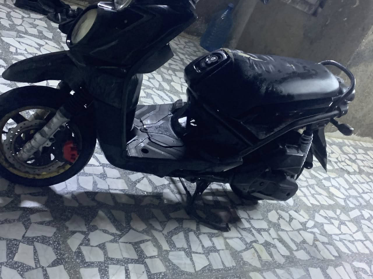 سلام عليكم دراجة لبيع سكنس جبلي اخير من الله ما مفتوح برغي بية دراجة كفاله عامه جيب فيتر وتعال افحص سعره مليون 150بيه مجال رقم تليفون ***********
