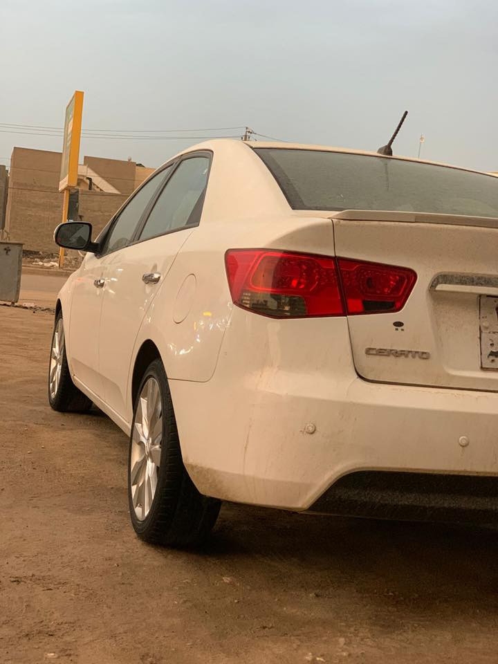 سيراتو 2011رقم اربيل تحويل او وكاله 
السياره بيه صبغ دوسه او ربع من الدور مال الجاملغ او بارد بلباب بسيط غير هذا كله مكفول كير او مكينه كفاله لوك 
عنوان السياره بابل
السعر 109 او بيه مجال 
لتواصل ‭0781 083 5016‬
غير متواجد على الفيسبوك
