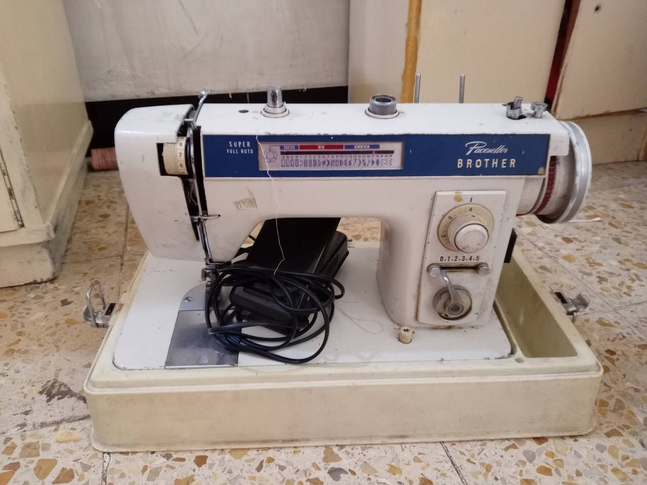 مكينه للبيع برذر بسعر ١٥٠ الف الباب الأول شغاله فول مابيها اي عطل


**إذا كنت صاحب هذا الإعلان وتريد حذفه لأي سبب، رجاءا أرسل رسالة إلى الدعم الفني**