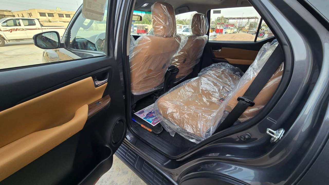 فورتشنر للبيع موديل 23 ماشيه 31 الف رقم بغداد بسمي سياره جديده بيه صبغ ربع دعامية اماميه فقط سعره 265
الاتصال ***********
مكان السيارة بصره او كربلاء
