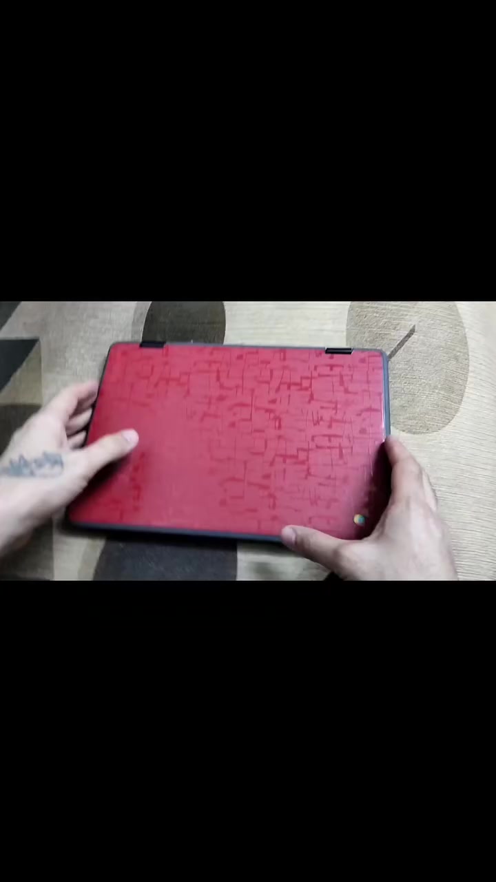 لابتوب من شركه لينوفا.    يشتغل لمس وكيبور.  كما موضح بالتصوير شغال 100% سعر 130 الف


**إذا كنت صاحب هذا الإعلان وتريد حذفه لأي سبب، رجاءا أرسل رسالة إلى الدعم الفني**