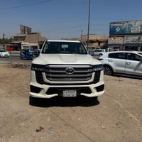 لاندكروز موديل ٢٤ gxr محرك ٤٠٠٠ تنفس طبيعي  ماشيه ٣٤ الف كيلو  للأتصال...