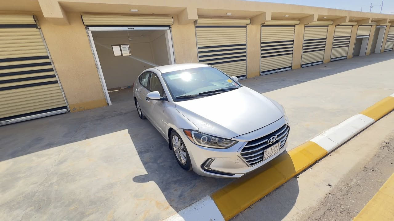 السلام عليكم
النترا موديل ٢٠١٧ 

ألون سلفر وارد أمريكي بيها جاملغ الأيسر تعديل بارد 

موصفات النترا عاديه 

السياره جاهزا ونضيفه رقم أنبار تحويل مباشر 

السعر ١٣٥ وبيها مجال 

للاستفسار الاتصال على الرقم *********** سالم 

صاحب السياره ***********
