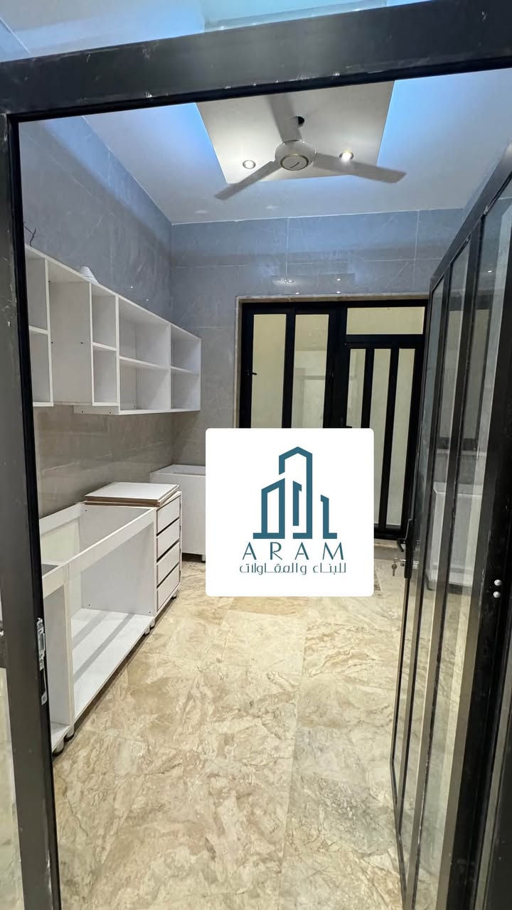 للايجار في السيديه
وحـدتين سكنيه MODREN  مساحه  كل وحده 200M🔸

طابق ارضـي 📌

+طابق اول 📌

مدخليـن للعقـار 🔸

تحتوي كل وحده سكنيه على 3غرف نوم (1سويت) وصاله وهول داخلي وخدمات +كراج في الارضي 

+غرفه Laundry + بلكونه ومنور 2 

مع سسـتم كاميرات🎥 (سخان ماطور +خط كهرباء+خط انترنيت)

معزوله عزل تام ✔️

بدل الايجار الطابق الارضي (مليون 250 الف ) مع مجال بسيط 

بدل الايجار الطابق الاول (مليون و100 ) مع مجال بسيط 

الموقع 📍الضباط قرب شارع المركز 

للاستفسار

***********

***********

متوفر واتساب
