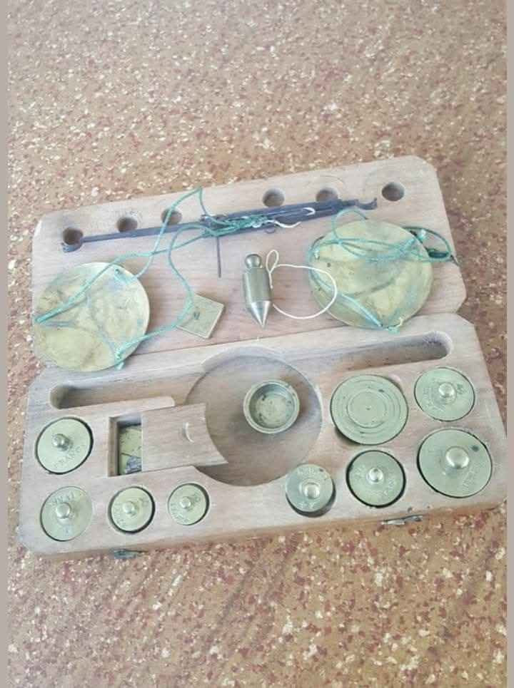 Antique gold weighing scale
ميزان جواهرجي مميز جدا وبحاله جيده جدا 18سم بموازينه كامله و حافظه من الخشب
لأعلي سعر الهرم, الجيزة


**إذا كنت صاحب هذا الإعلان وتريد حذفه لأي سبب، رجاءا أرسل رسالة إلى الدعم الفني**