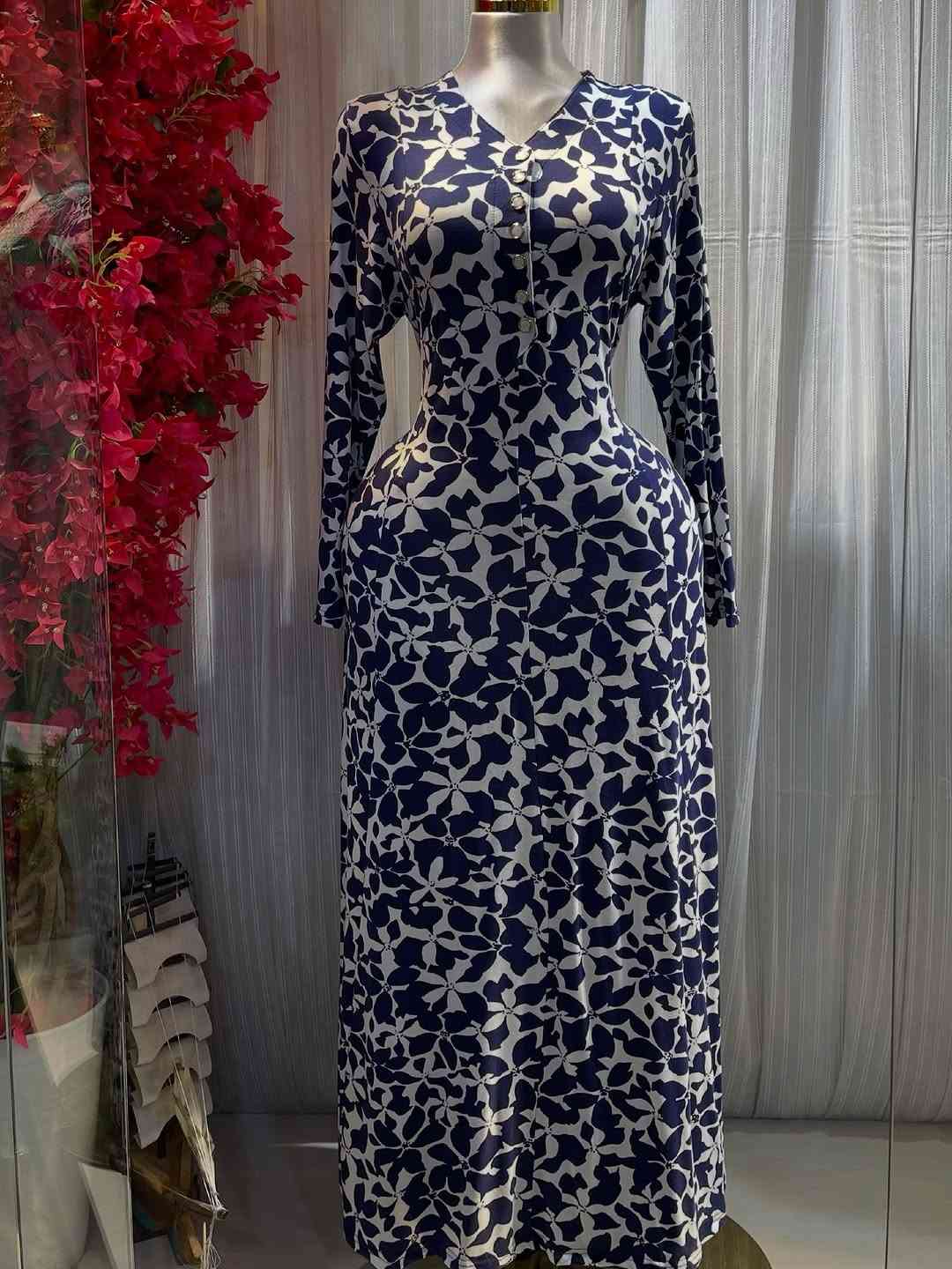 ‼️لكثره الطلب تم تكرار الموديل ‼️
السعر :  20 الف 
والتوصيل مجاني داخل الكوت 
القياسات 2XL/3XL/4XL/5XL/6XL
📥 للحجز: راسلي الصفحة أو اتصلي على: ***********
📍 العنوان: الكوت - شارع الهورة - مجمع الساعة الطبي.
🚖 التوصيل: متوفر داخل الكوت ولجميع 
المحافظات
