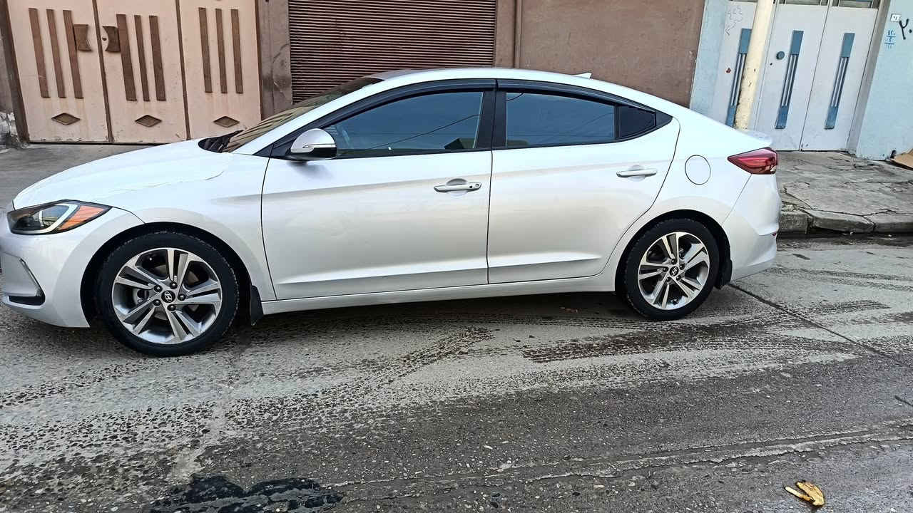 للبيع
موديل 18
فول فول
بوند امبدل جملخ بخ فقد
مكينه 20دوش مامفتوح شرط
كاربون بي
سعر 137بي مجال 
***********
