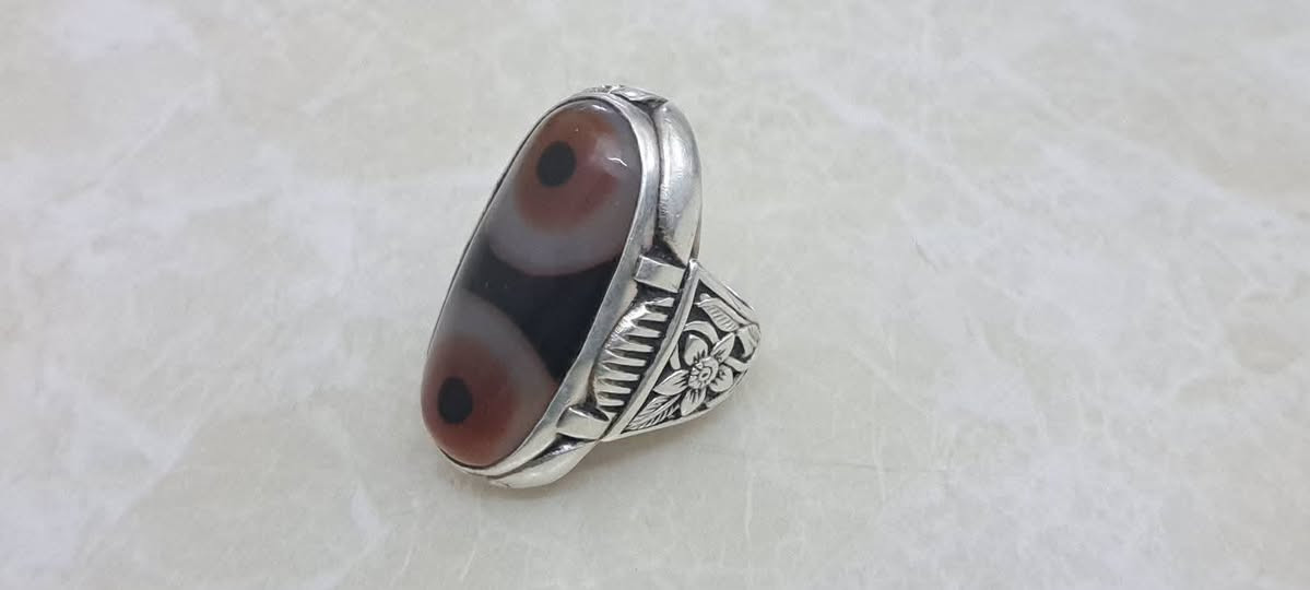 تحفه ثقيله للبيع بغداد زعفرانيه ***********
