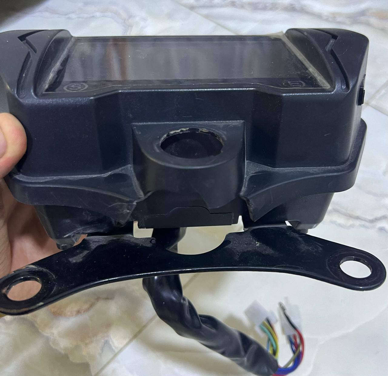 مكلف بنشر السلام عليكم دشبول مال ماطور بلادي بي بصف الجوزه كسر شويه / ودرع جديد رقم صاحبه
 ***********
