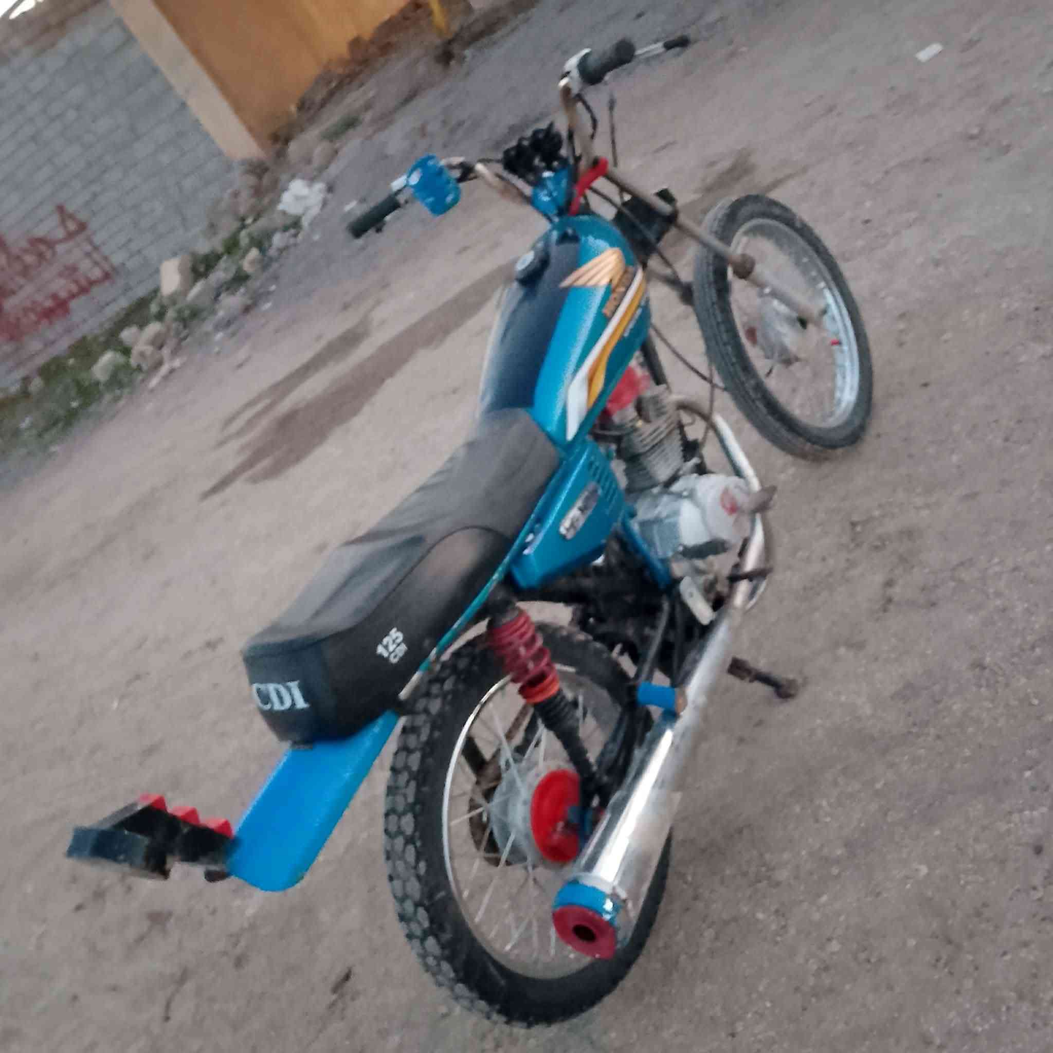 السلام عليكم ماطور نامه بروه للبيع موديل 18محرك ما مفتوح وايرمنيه كلها تشتغل تواير  جدد سعر 340بي مجال للستفسار تصال علا رقم ***********مكاني بل كسك
