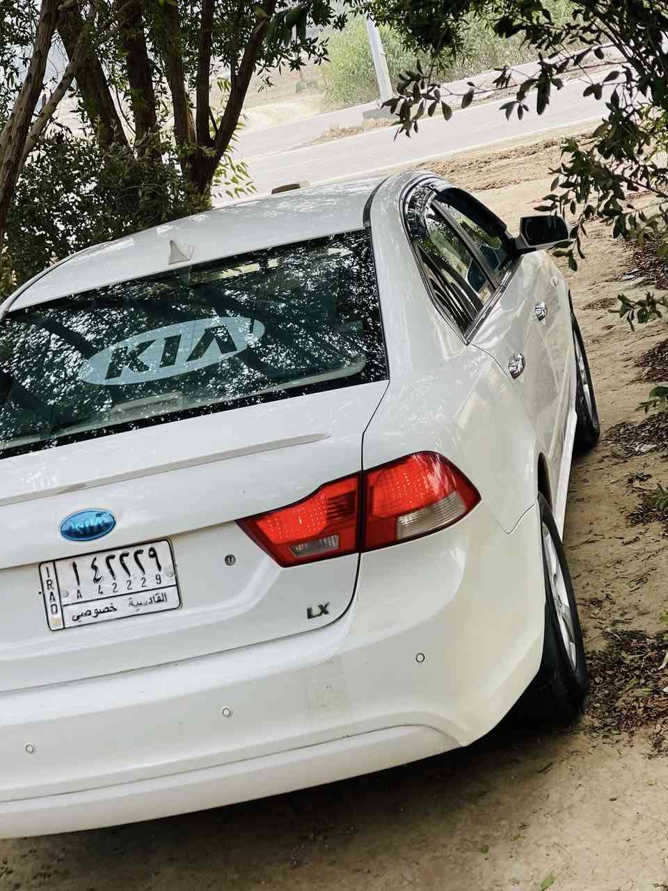 السلام عليكم 
كيه اوبتمه موديل 2009 خليجي مكينه 2000 دوش 
رقم قادسيه الماني 
بيهاا شبرين صبغ بل جاملغ المامي فقط بدون دواخل والباقي كفاله شرط للفحص والسونار 
السياره جديده وجهازه من حداديه تخم تاير 
السعر 120 وبيهااا مجال 
العنوان بابل شوملي الانتصال والاستفسار ***********
