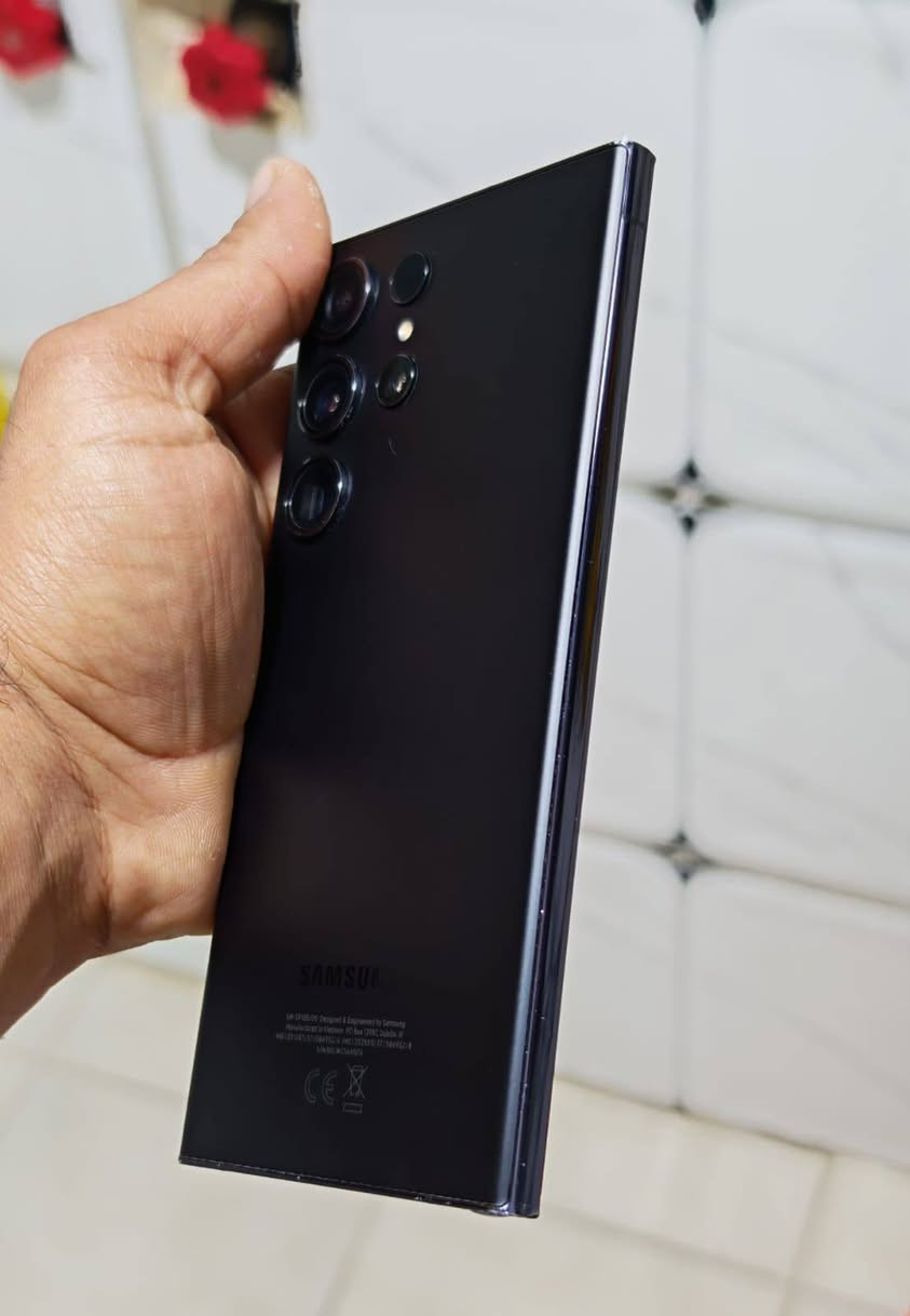 السلام عليكم جهاز نوع إس 23 لترا 
جهاز نضافته 100/90 
شرق اوسط جهاز بدون ملحقات
جهاز مكفول مكفول 
سعر 680 الف بي مجال 
رقم الهاتف ***********
