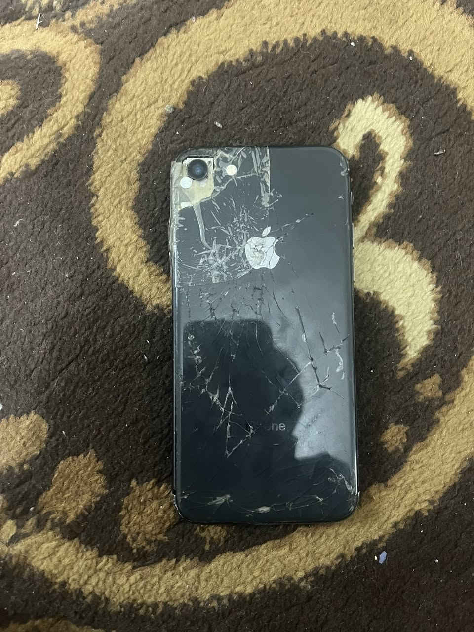 السلام عليكم
ايفون 8 
ذاكرته 64 
بس بطاريه مبدله 100
كله شغال 
مكاني بغداد العبيدي


**إذا كنت صاحب هذا الإعلان وتريد حذفه لأي سبب، رجاءا أرسل رسالة إلى الدعم الفني**