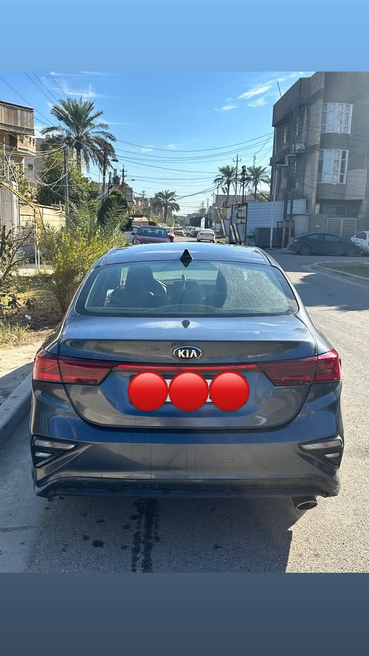للبــيــع فقط
كيا فورتي 2021 وارد امريكي رقم اربيل 
مواصفات السيارة : 👇🏻⬇️
🔴 محرك 2000 دوش
🔴 لون السيارة نفطي  
 🔴ثلاث وضعيات قيادة 
                                ( ECO-Sport - Normal ) 
🔴رادار 
🔴تحديد مسار 
🔴 قيادة ذاتية + توقف ذاتي  
🔴مثبت سرعة
🔴 مانع انزلاق
🔴 كاميرا خلفية دوارة بلادي  
🔴شاشة لمس ( ابل كار بلي + اندرويد اوتو ) 
🔴 ايرباك عدد 4 
🔴منفذ USB ⚡️
🔴منفذ AUX 
🔴مرايات كهرباء
🔴 بلوجكتر نهاري
🔴 ويل كب  
🟣🟣ملاحظة :  سيارة نظيفة و جاهزة من كل النواحي كلشي مابيهة نقص 
‼️‼️‼️السيارة ماشية 58,000mi 

⭕️محرك + گير + صدر كلة جديد و مكفول 
⭕️تخم تاير + بطارية جديدة 

⚪️السيارة رقم اربيل الجديد بأسمي تحويل ثاني يوم 

🟣ملاحظة : شواصي + لغود مكفولة

حادثهة بأمريكا : جاملغ امامي اليمنة تبديل+ بارد بالباب الي بصف السايق و بارد بالبنيد ( ايرباك دشبول طاك وراجع سستم دبي ) 
صار بيهة حادث بالعراق : جاملغ يمنة الي ورة و نص قبغ الجنطة تعديل فقط بدون تبديل

السعر : 135 ورقة وبيهة مجال 
السيارة موجودة ببغداد / حي العدل 

للاستفسار : المراسلة على الخاص 
او على الرقم : *********** واتساب

