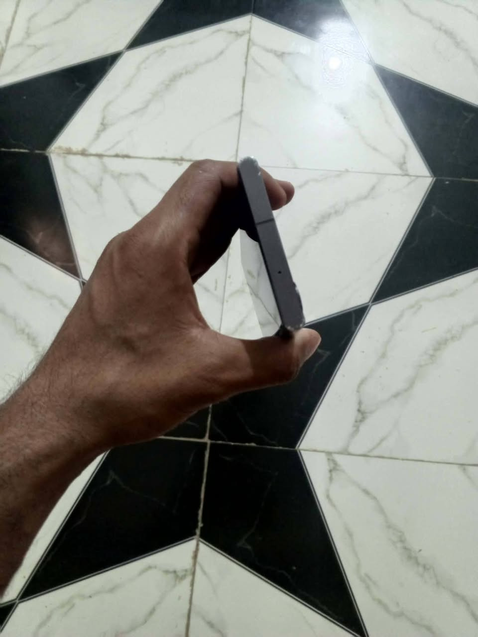 اس ٢٣ الترا جهاز مكفول من اي تصليح
شرق اوسط دبل شريحه ذاكره ٥١٢ جهاز بي بس كسر بضهر واكدر اصلحه ب٤٠ الف بس ابقي عل الوكاله افضل

ب٧٥٠ وبي مجال قليل مكاني نجف رقم تواصل ***********
