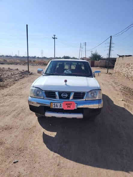 نيسان موديل ٢٠١١ سياره خير من الله محرك اكسن كير مكفول سياره نضيفه بيه ضربه بصيطه بل بجم والباقي ع شرط رقم بصره السعر ١٢٠ وبيها مجال الشراي يتصل ***********
