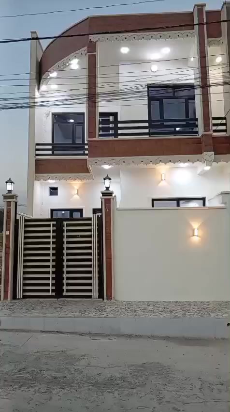 عروض مكتب انوار الخير
دار  للبييع حي الملاين ثانيه
مساحه ١١٠ متر  واجه ٧ م
طابقين يتكون من استقبال 
ومطبخ وهول و ٤ غرف نوم
وصحيات 
زراعي نموذج ٢٥ حق تصرف
خدمات ماء كهرباء تبليط
دار زيرو استلام فوري
***********************
مراجعه مكتب انوار الخير
مجاور البناء جاهز 
***********
*********** ابوعمران
*********** ابواحمد
