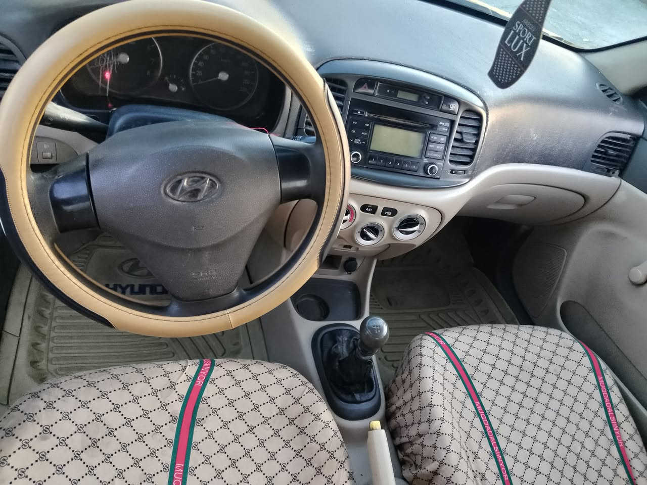 اكسنت موديل 8 كير عادي محرك 14.الضرر موضح بل صوره مصلح ومصبوغ بدون شاصي محرك وكير معمر جديد طخم جديد شرط السياره باسمي هزه جديده هيئه صفر السعر 67 بيها مجال قليل ***********.
