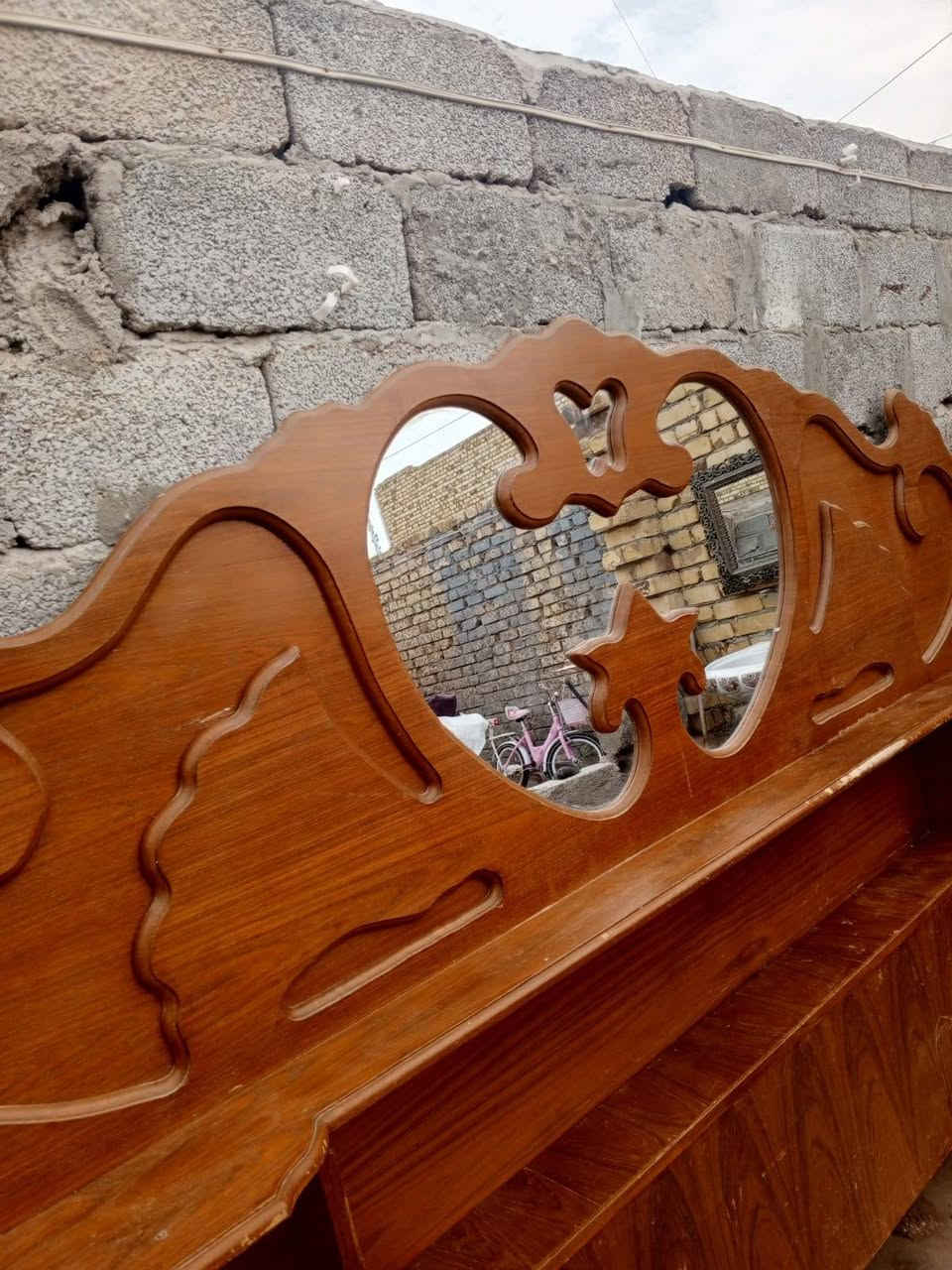 السلام عليكم 
مكلفة بالنشر 
كنتور جديد ب150
زاوية وجرباية وميز ب60


**إذا كنت صاحب هذا الإعلان وتريد حذفه لأي سبب، رجاءا أرسل رسالة إلى الدعم الفني**