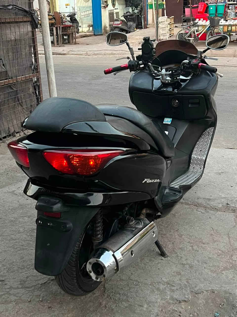 فورزه 0️⃣ 8️⃣ بصمه
عميه بلاد دراجه جاهزه
كهربائيات كلهه شغاله
شلعه ومعدل نكره سلف
مكاني بغداد *********** 
مليون وميه
