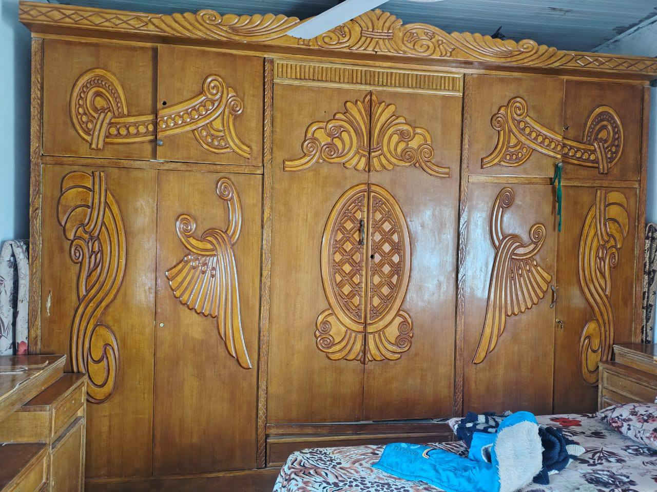 السلام عليكم 
غرفة مستعملة البيع الاتصال على رقم 
***********
