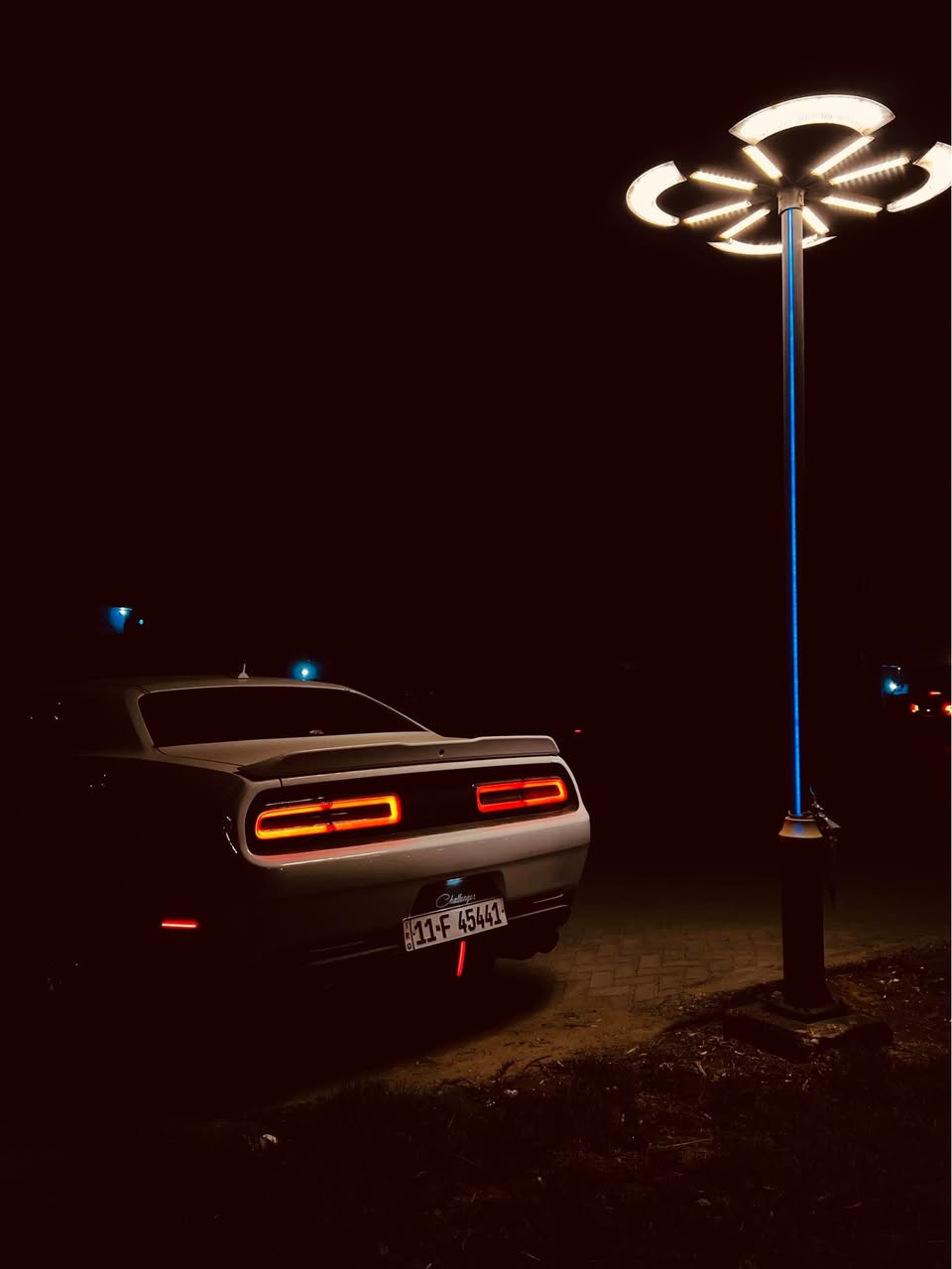 السلام عليكم چالنجر SRT اصل 2015  السياره فول مواصفات 1/1 رادارات اماميه وجانبيه وخلفيه وتنته كشنات حضن تدفئه تبريد رقمها بغداد الانكليزي الجديد و هزه جديده وسنويتها بأسمي السياره عليها برمجة طلقات و تخم تاير جديد وحداديه جديده والسياره اخت الزيرو ماشيه 70 الف و حادثها كلش حلو چاملغ وصندوك السعر 170 رقمي *********** Singapore
