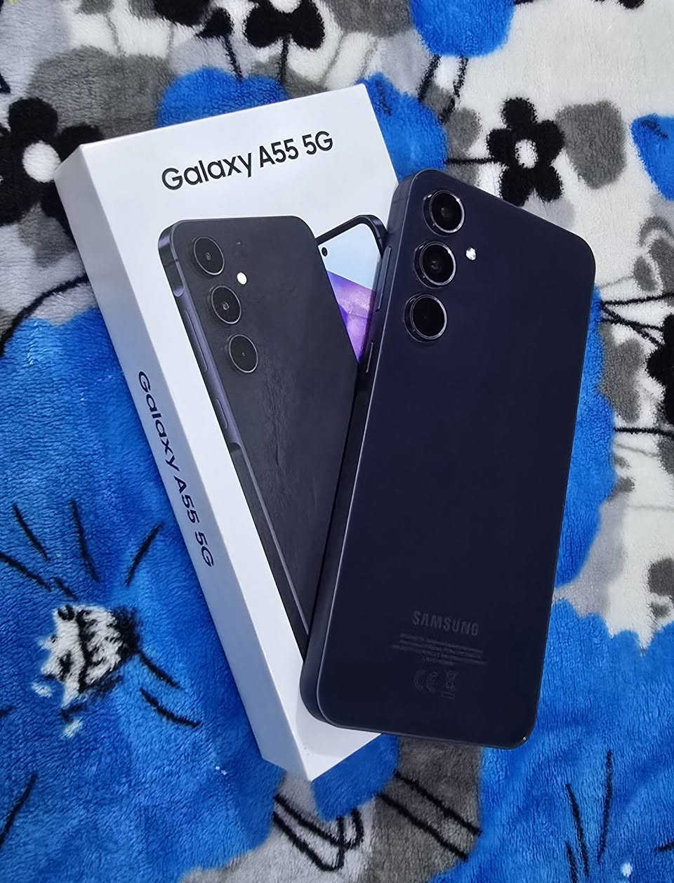 جلكسي A55 مستخدم قليل نضيف جدا" السعر300
***********

