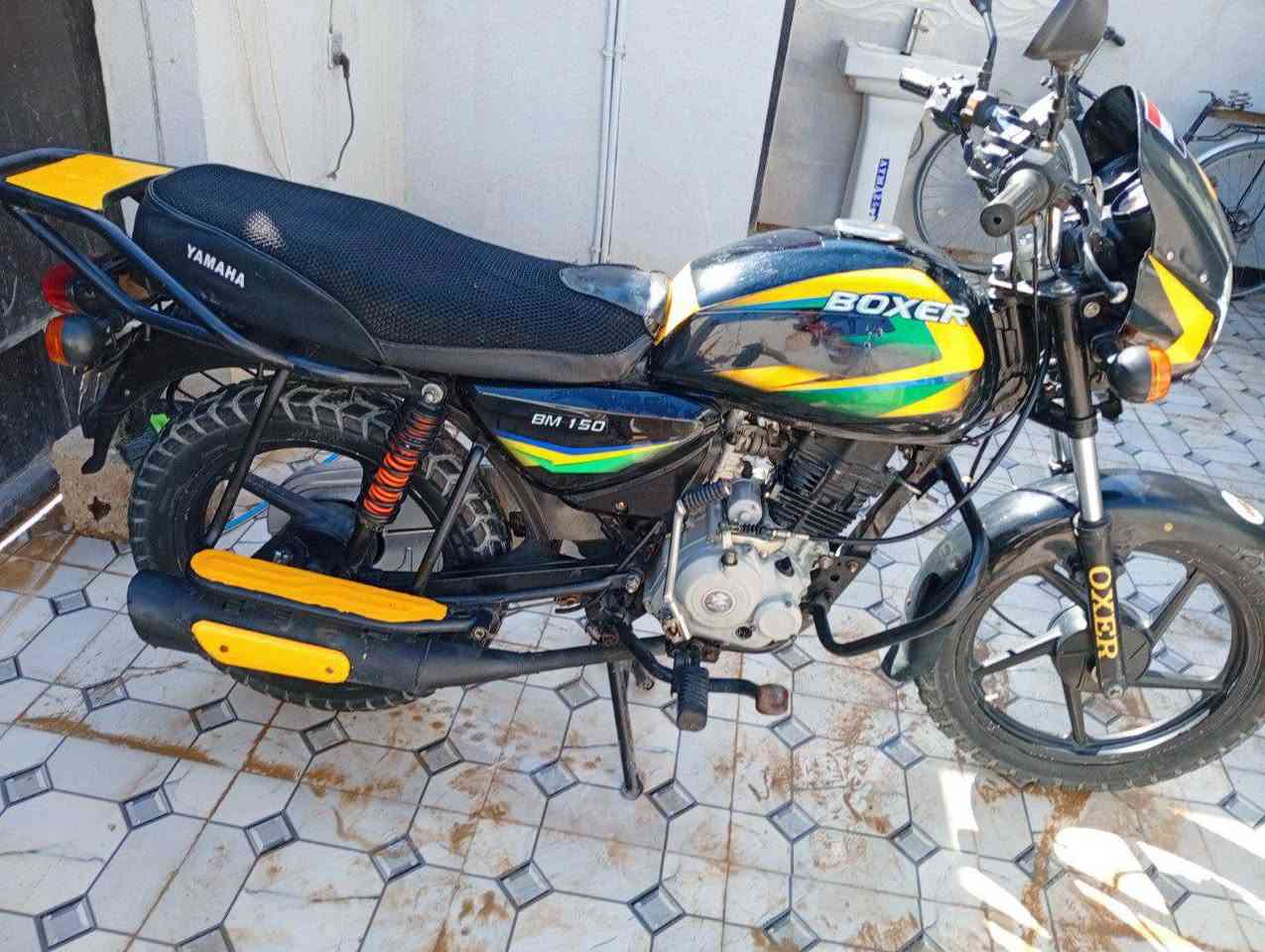 بوكسر مديل 2021 اوراق اصولية وجاي امشي بالترقيم. الشراي گبل يكمل الإجراءات ويبصم ويستلم ارقام وسنوية باسمه.
الدراجة مكفولة من كلشي السعر مليون و150 وبيهة مجال.
موجود خاص او اتصل على الرقم ***********
