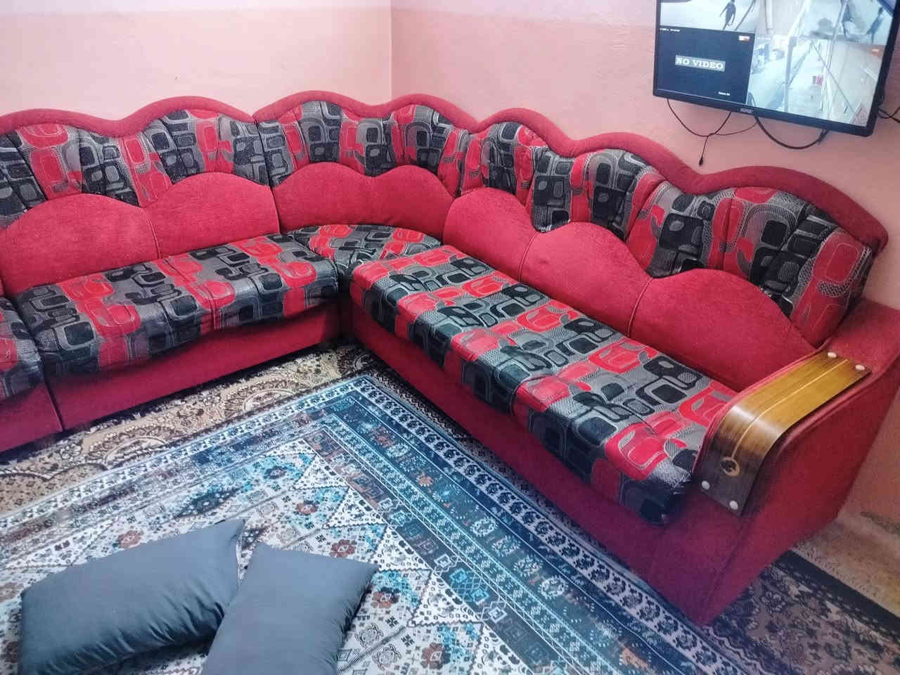 خشب عراقي درجه اولى ثقيل النضافه 80لي 85 السعر250 العنوان دورت المحطه الايمن ***********
