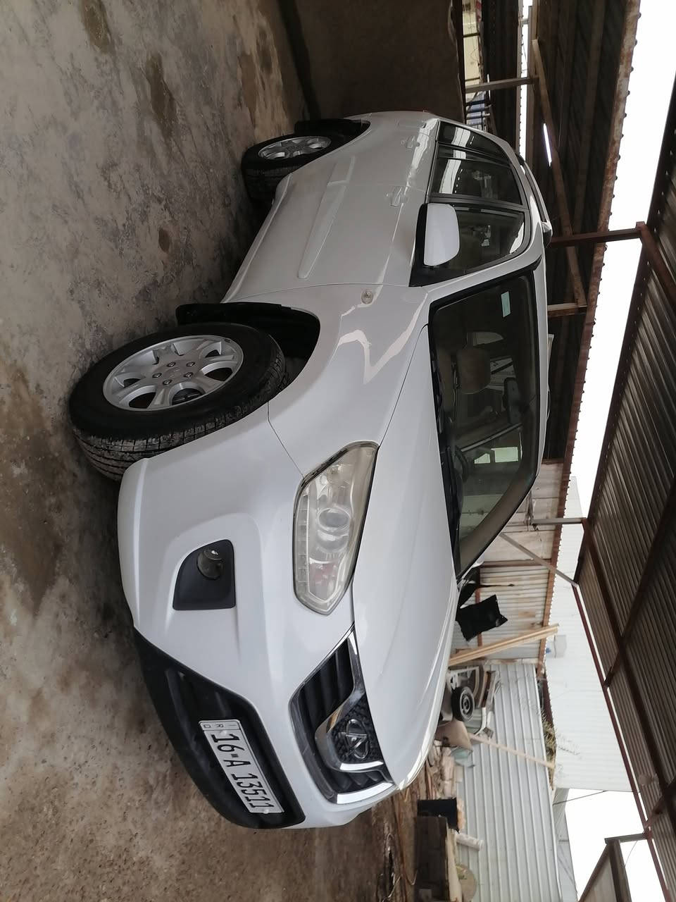 السلام عليكم ورحمة الله وبركاته سياره للبيع ومراوس سيارة جديدة جاهزه من كل شيء *********** ديوانيه رقم القادسية مشروع وطني موديل ٢٠١٣ انكليزي سنويه جديده ٢٠٢٨ سياره جديده مكفول كفاله من كلشي مكينه و كير مكفول تبريد ثلج مكفول كفاله
