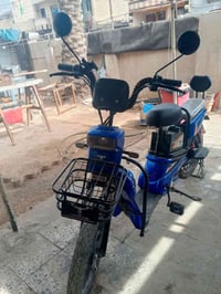 للبيع جديدة بس الشاحنه عطلت وماشحنته موديل25 عنوان بغداد دورة077008933...