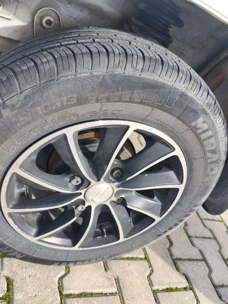 سایپای پڕاید 
ڕەنگی سپی
مۆدێل ٢٠١٠
سەنەوی تا ٢٠٣٠ تازەیە
بە ناوی خۆمەوەیە
تەحویل و غرامە بە شەرت
مەکینە ١.٣ 
گێڕ و مەکینەی بە شەرت 
تەبرید سارد و گەرم بە شەرت
٢ جام کارەبا
٤ ویلکەپی لۆک
 ٤ تایەی لۆکی لە ژێرە
بەرگی کوشن لۆک
گاعی فەرش
سوکان تەقەڵ 
بانزین زۆر کەم ئەخوات ماڵی دلیڤەرییە
بۆنیت بۆیاخە سۆنەریم داناوە
سعری ٤٨ گەڵا و معامەلەیەکی برایانە
*********** السليمانية, العراق
