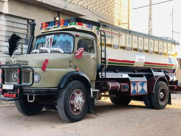 سلام عليكم اقچم البيع موديل ( 80)وضع شركة(قمارةمبخره بس خارج جماليه )شاصي خام بدون صبغ محرك ستندر كير 25 رقم نينوئ نكليزي تانكي تفصال جديد  سياره ع وظع شركه 
  ***********$$***********
