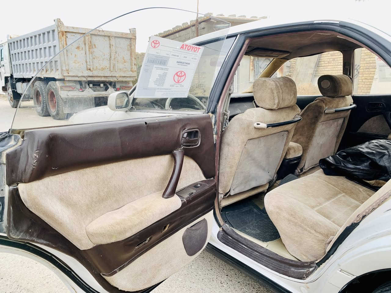 تيوتا كراون 1992
كفاله كص ونقل جثه واصوليات 

رقم انبار انكليزي 

حداده و كهربائيات جديد

كير ومحرك بطه 2500 

كشن كهرباء 

ربل بدي جديد 

مصبوغ عام سابقا جماليه فقط 

تبريد نقصه شي بسيط 

باقي التفاصيل معروفه…

السعر 52 وبي مجال 

عنواني واسط الكوت  

***********

***********
