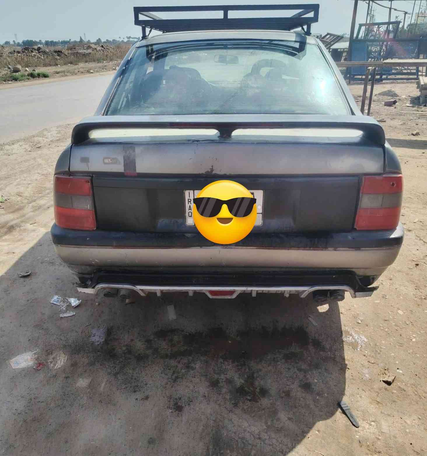 سلام عليكم ورحمة الله وبركاتة سياره للبيع وبل فكترى موديل 90 كير عادي محرك وكير نضيفات سياره شويه يرادله شغل حداديه وكهربائيات الوره يرادلهن ترتيب وأي نقص ثاني مابيه تشغل وتضرب كير وتطلع شرط ترايك محافضات. 
رقم بغداد خصوصي. 
سعره 27 وبيه مجال بسيط 
***********    / بي واتساب 
***********
