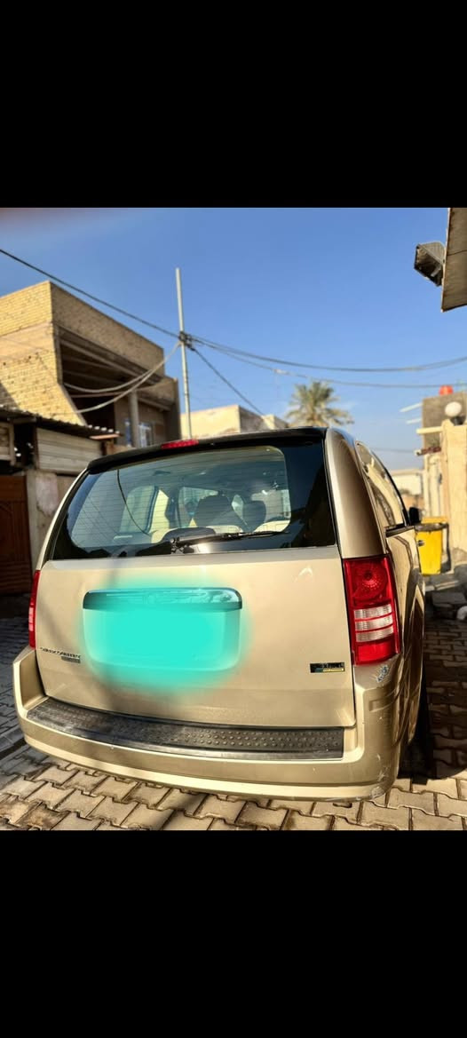 السلام عليكم دوج كرفان كلايزر موديل 8 مكفوله كفاله عامه تبريد قطعه وحده تخم تاير سياره نظيفه واستعمال بس اروح وارجع للدوام بيه سعر شده وخمس ورقات وبيه مجال رقم موبايل  *********** كوت حي الجهاد قرب مركز الشباب
