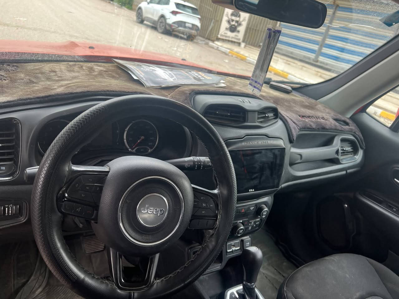 السلام عليكم سياره جيب راينجيد 20  كير محرك 2400 تبريد مكفولات  سائد بريك دكمه حساس دبه ماسحات 
بصمة تشغيل 
تحكمات استيران 
شاشه كامره خلفيه 
شاشة إعطال 
سياره بلاك 
إرباك غير سليمه 
كروز سرعه 
شفتات بل استيرن
السعر 130وبيها مجال 
العنوان الشعب بغداد 
الاستفسار ***********
السونار مرافق المنشور 
ماشيه 88km
