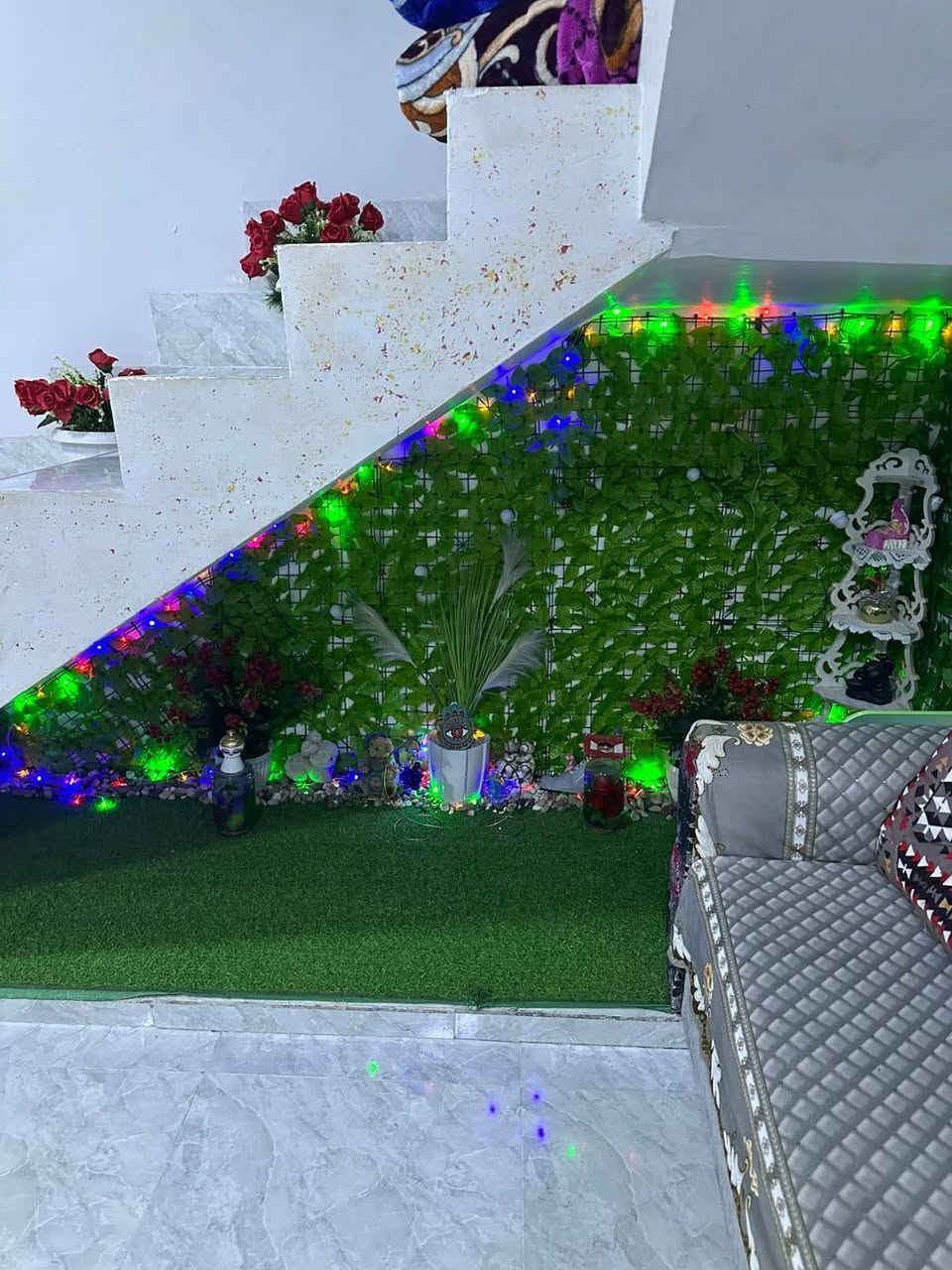 إعلان رقم ٥٨٣
دار للبيع المساحة ٢٠٠م طابق واحد زراعي# فول مواصفات الموقع كركوك حي العسكري الموقع مميز جدا خلف التجاري فرع اسوق البركه الدار نظام دكت #سقوف مغربي 
التفاصيل الدار :كراج سيارة #استقبال# غرفتين نوم # هول كبير  مطبخ حار بارد +بيتونه كبيره بناء حديث 
كونتر تفصال هديه مع الدار مع مبرده حجم كبير دكت
مشمول بقرار التمليك الاستفسار اكثر الاتصال بالرقم الموبايل 
***********
