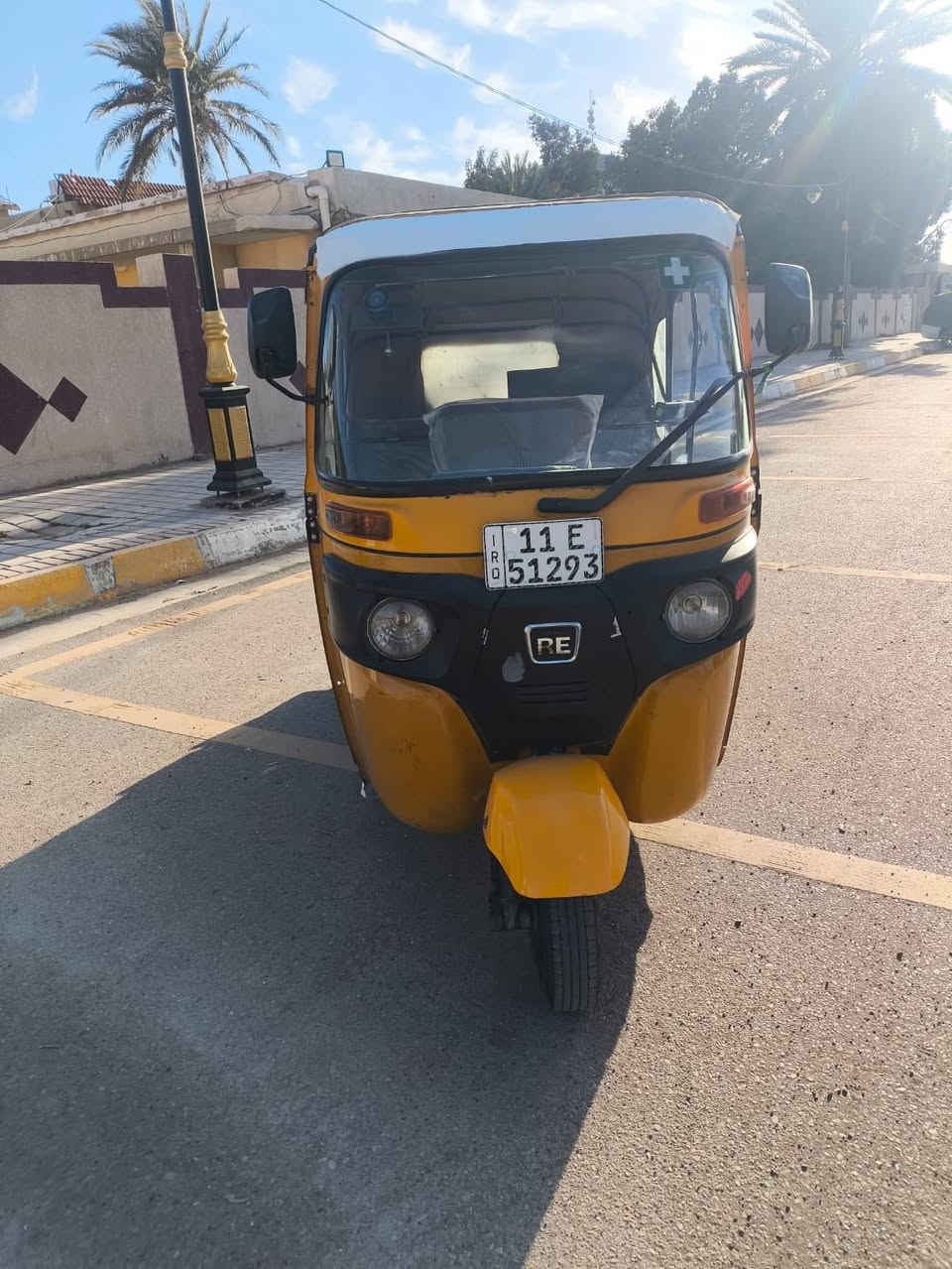 تــكــتــك 21  // محرك خير من الله
تــكــتــك نضيفه كبل للشارع متصرف عليها 
تــخــم تــاير جديد 
كــهربــائــيات كــلهــا شغاله 
الــسعــر / 8  وبيها مجال
 رقم بغداد تحويل مباشر ثاني يوم ***********….
