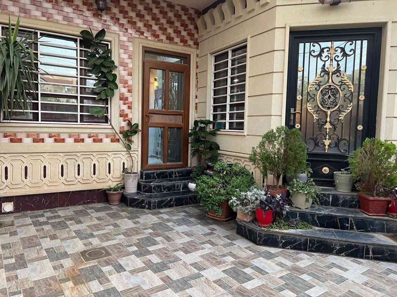 دار للبيع في مزارع بيت حديد
المساحة : 220 متر ، واجهه : 14 متر 
طابق واحد فقط ، اتجاه : شروق  ، بناء 2015 

 يحتوي على : ( كراج ، مطبخ حار ، مطبخ بارد ، صالة ، استقبال ، 3 غرف نوم ، صحيات ، مناور ، بيتونه كبيرة )

 صنف العقار : زراعي بستان ملك صرف

🔺 السعر : 160 مليون قابل للتفاوض 

للاستفسار المراجعة مع مكتب المميز لتجارة العقارات او الاتصال على : 
***********
***********
***********
***********

عنوان المكتب : العراق - موصل - حي الصديق - سايدين بعويزة - مجاور مرطبات البحرين .

