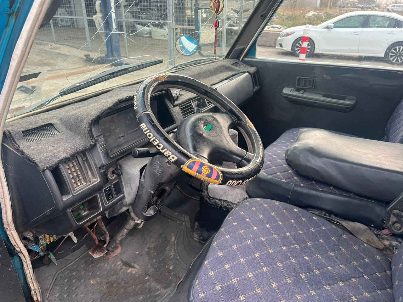 *********** المكان ديالى شهربان السعر 53 كية للبيع موديل 1996 قمارة وربع 7 جنكال كير محرك شاصي مكفولا.  كهربائيات شغالة سيارة حلوة ومال جناي الصبح نكرة سلف ترايك وين متريد.  تخم تاير جديد صدر جديد
