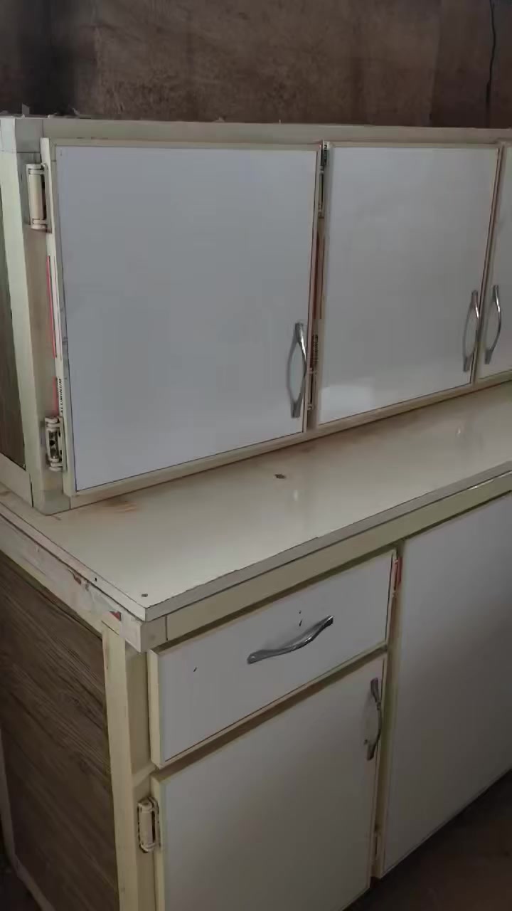 الموقع بابل الحمزة الغربي حي العسكري مجمع عباس برهي 

الاتصال على الرقم واتساب ***********
