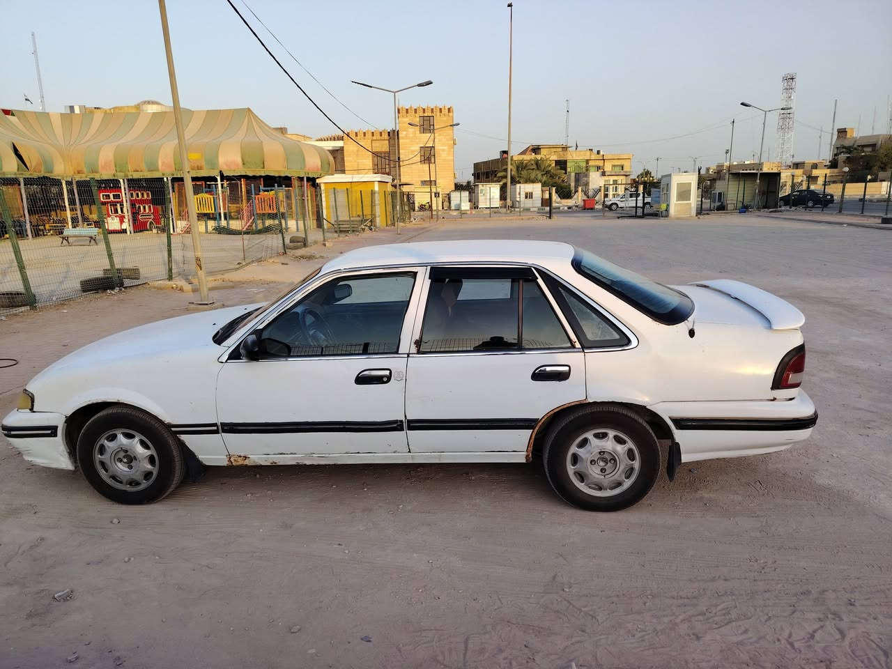 السلام عليكم دايو برنس ١٩٩٥ للبيع أو مراوس رقم مثنى ألماني السياره جاهزه من كير أو محرك أو كهربائيات كير أوتو راعيها يريد مداور موجود بسماوه 
السعر (30) أو بيها مجال بسيط
***********
