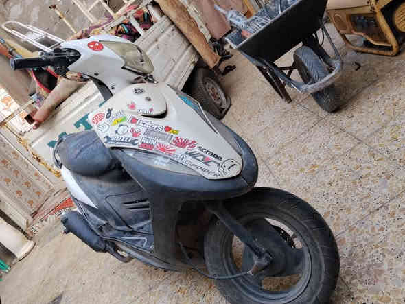 دراجه ماكس عداله بوشه 55دراجه اشاره يمنى يسر شغال دبلات خلفي امامي شغال سلف رياضي كزوز رياضي FM  كفراته كامله سوادت مثل بل الصوره كلجات مضبوطه خلفي امامي دراجه ما اعرف شبيه بحده طفت السعر350وبيه مجال الاستفسار ***********
